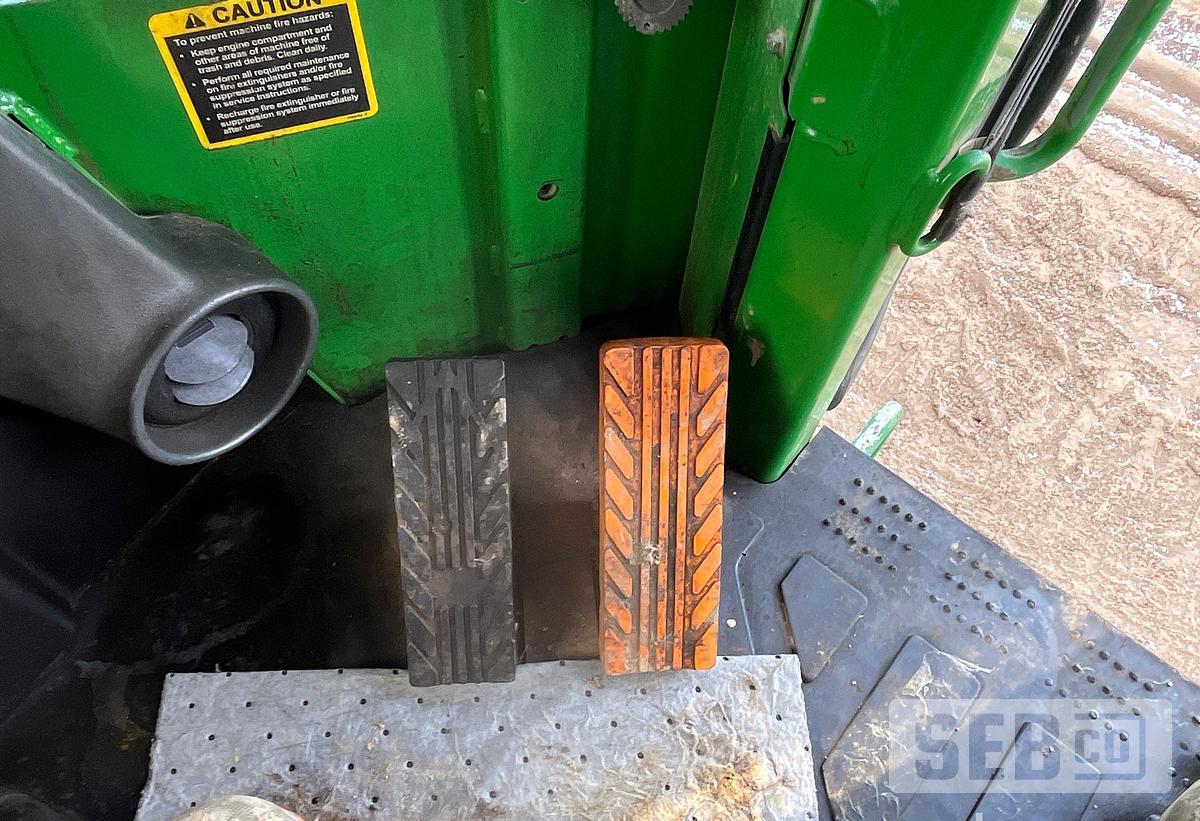 Used John Deere 848L