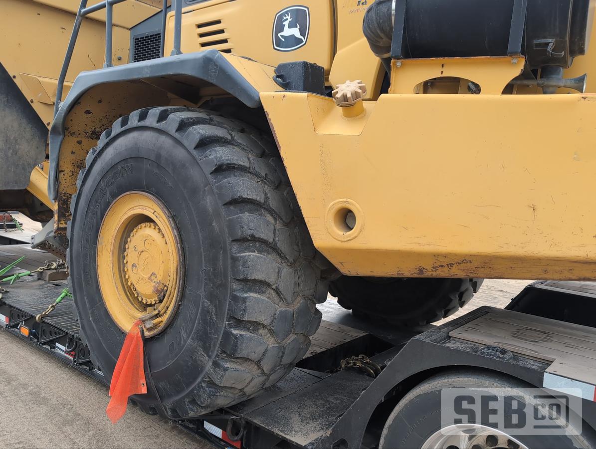 Used JOHN DEERE 350D 2006