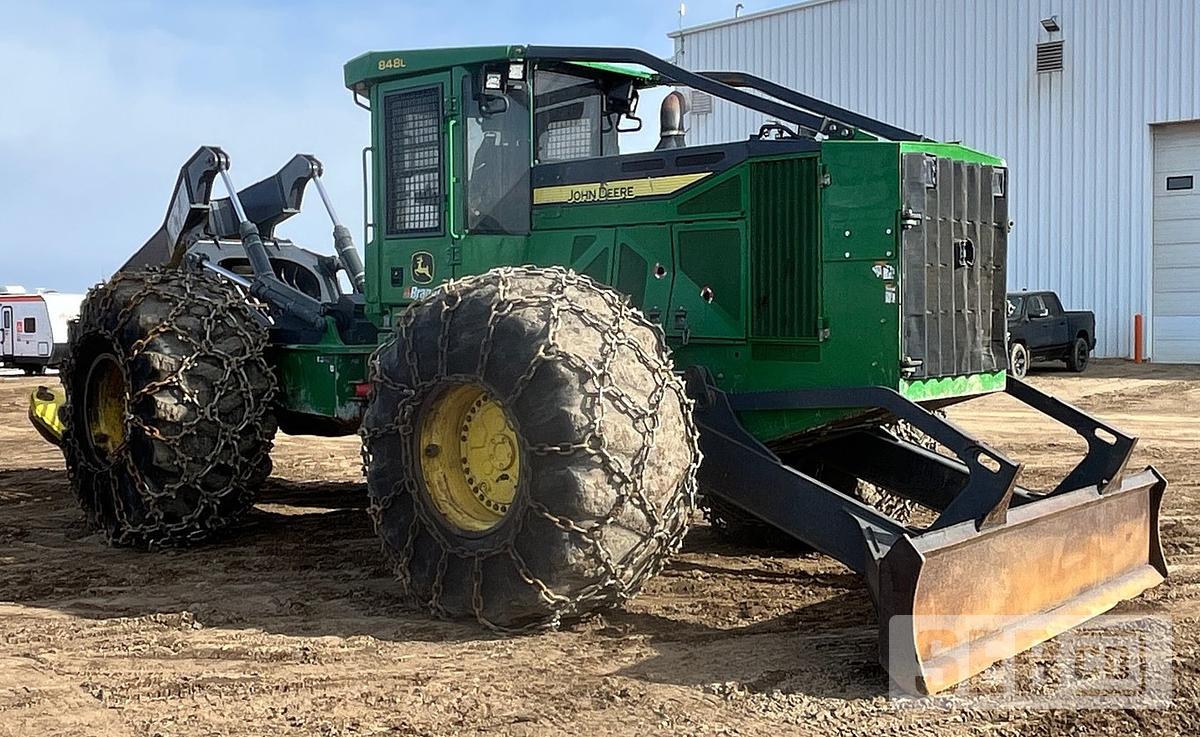 Used John Deere 848L