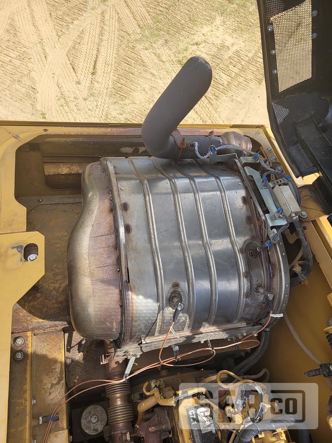 Used 2015 Caterpillar 326F