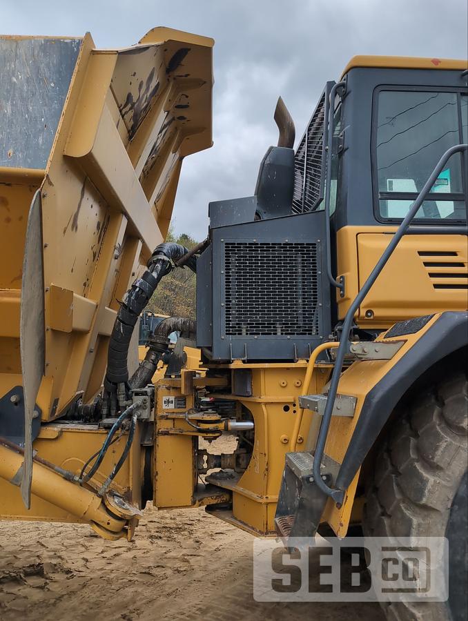 Used John Deere 400D