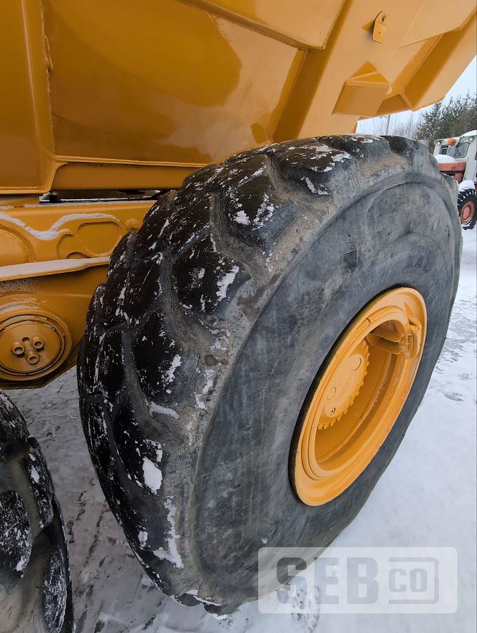 Used John Deere 300D