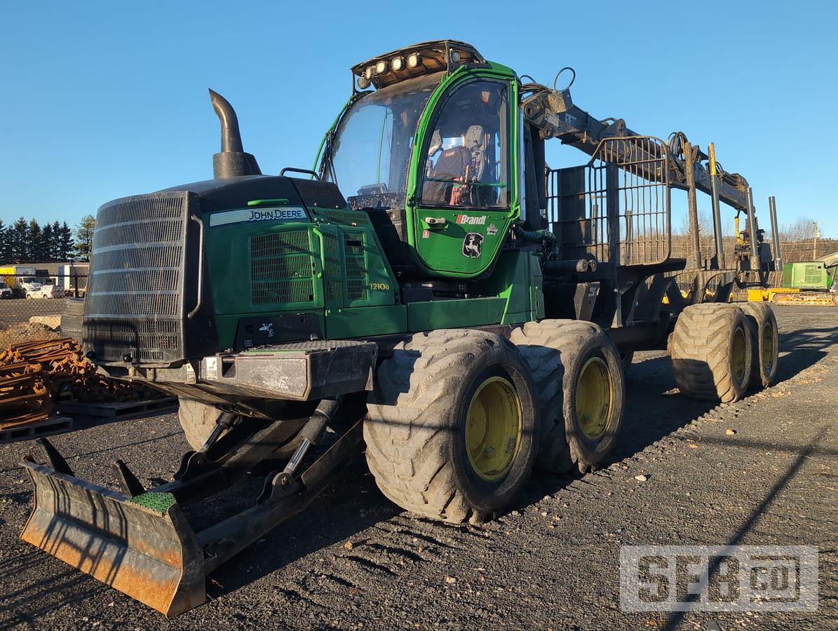Used John Deere 1210G