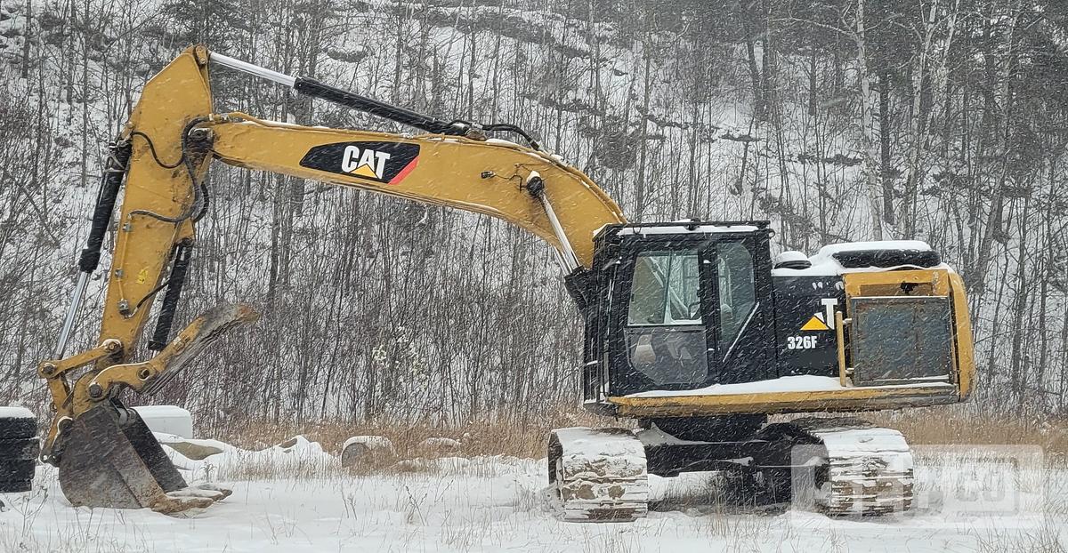 Used Caterpillar 326F