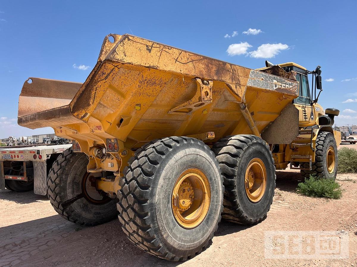 Used Deere 250D 2013