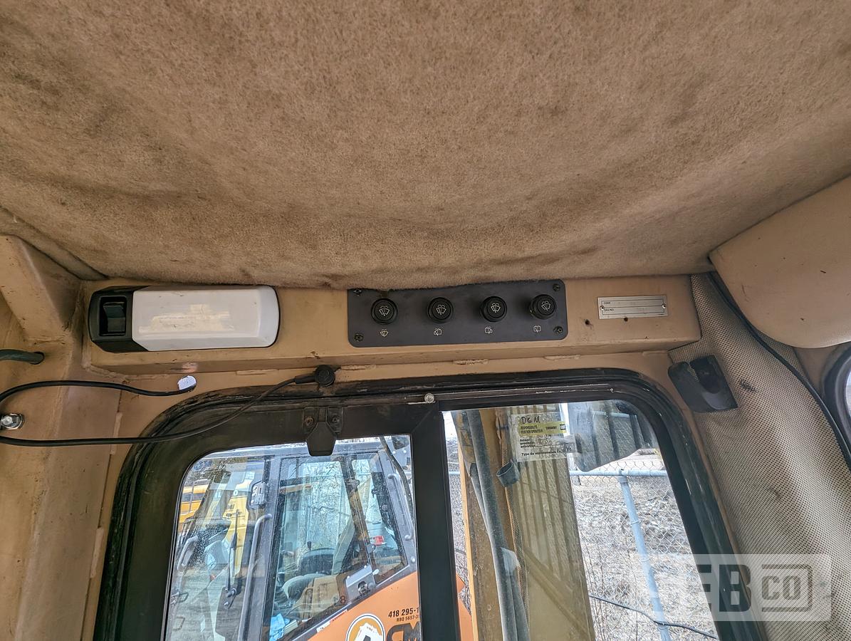 Used Caterpillar D6M 1998