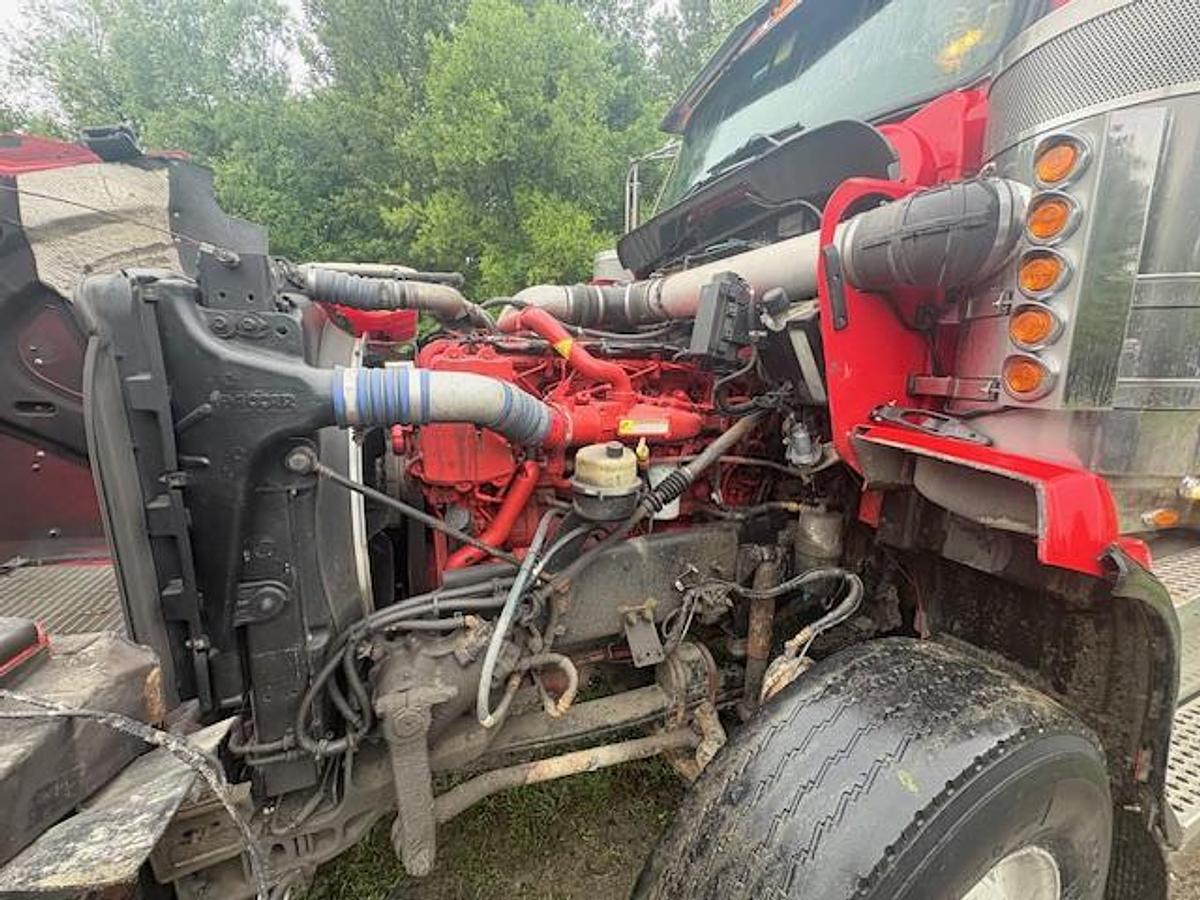 Used Kenworth T800 2016