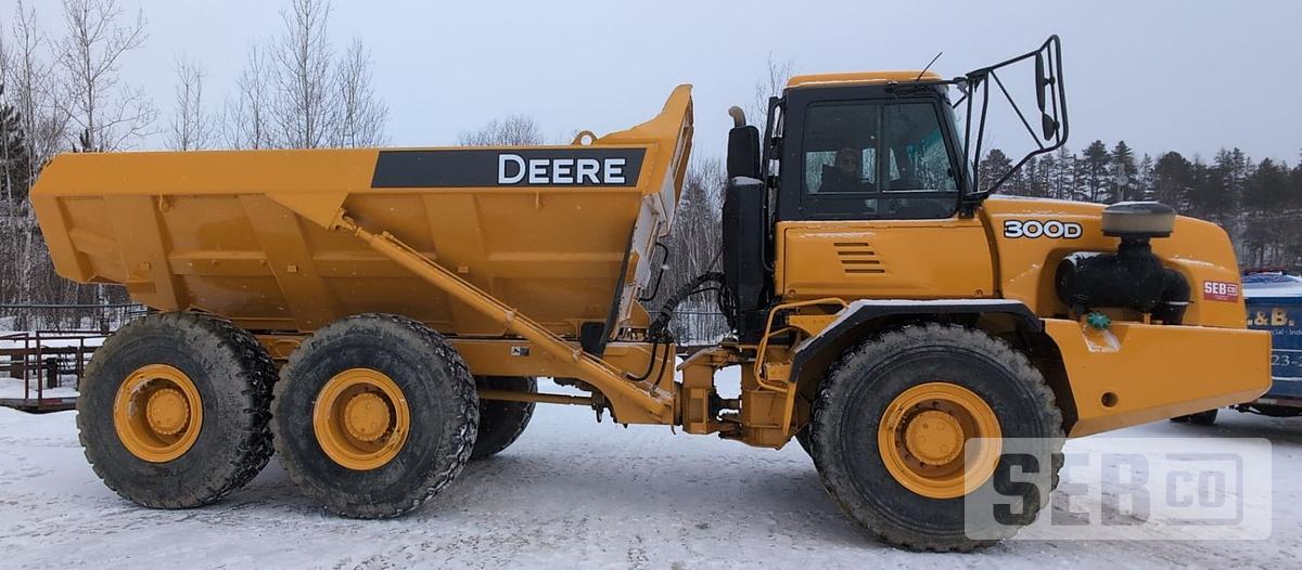 Used John Deere 300D