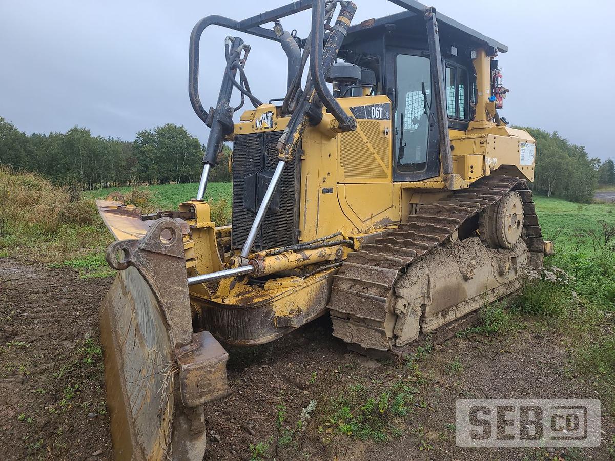 Used Caterpillar D6T
