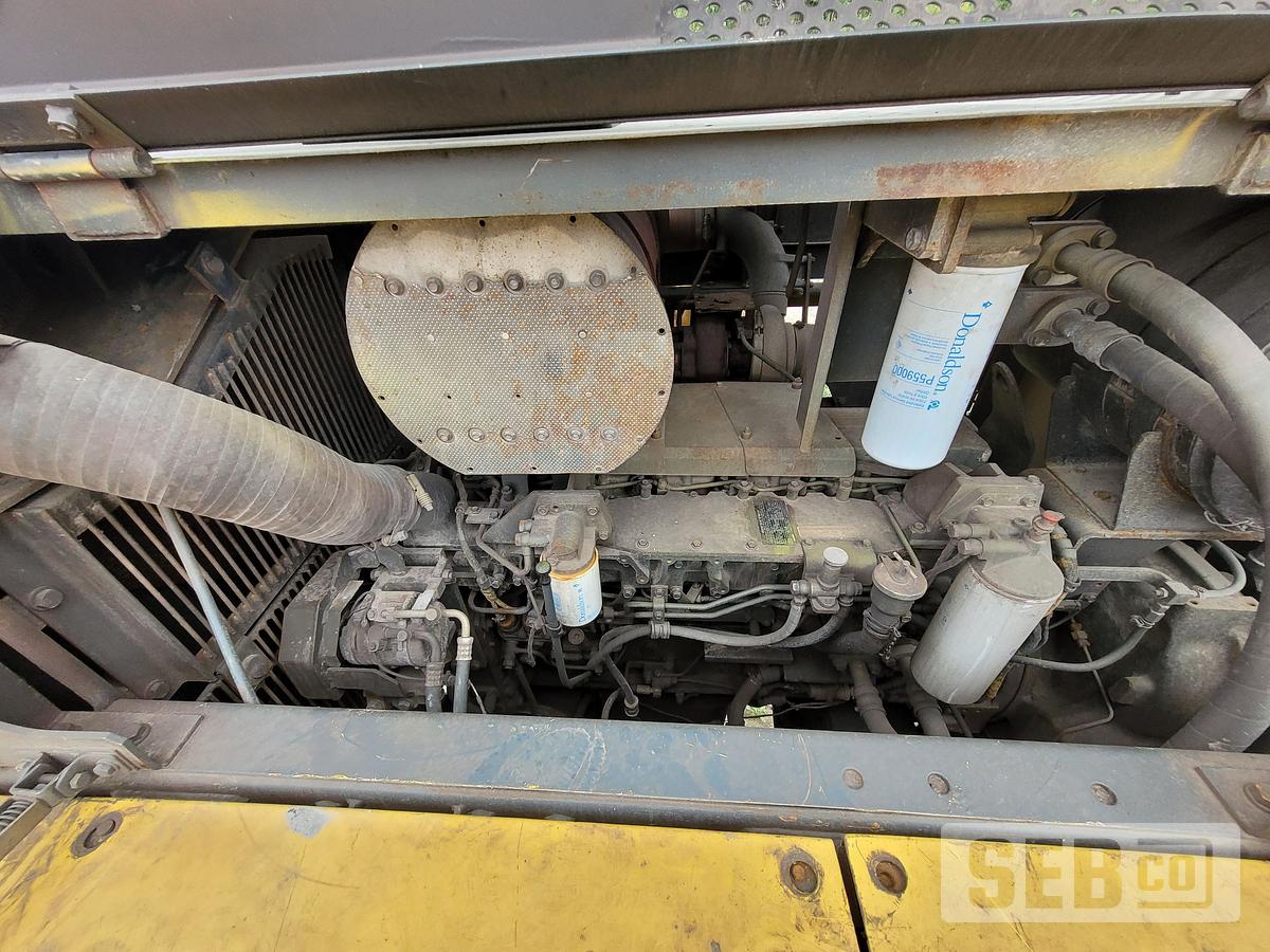 Used Komatsu PC750LC