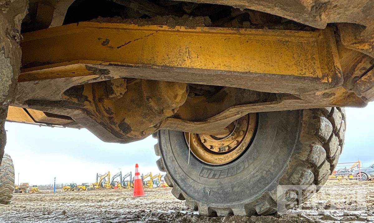 Used John Deere 400D 