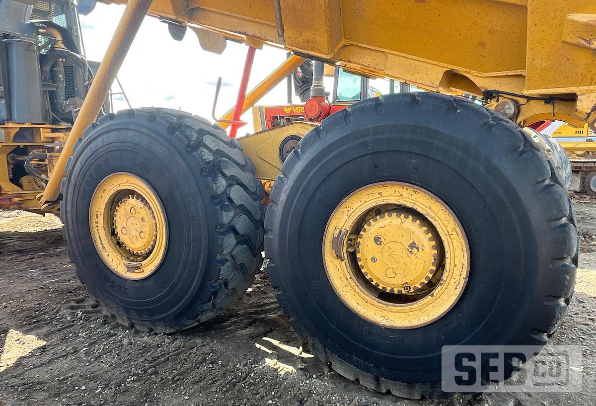 Used JOHN DEERE 350D 2006