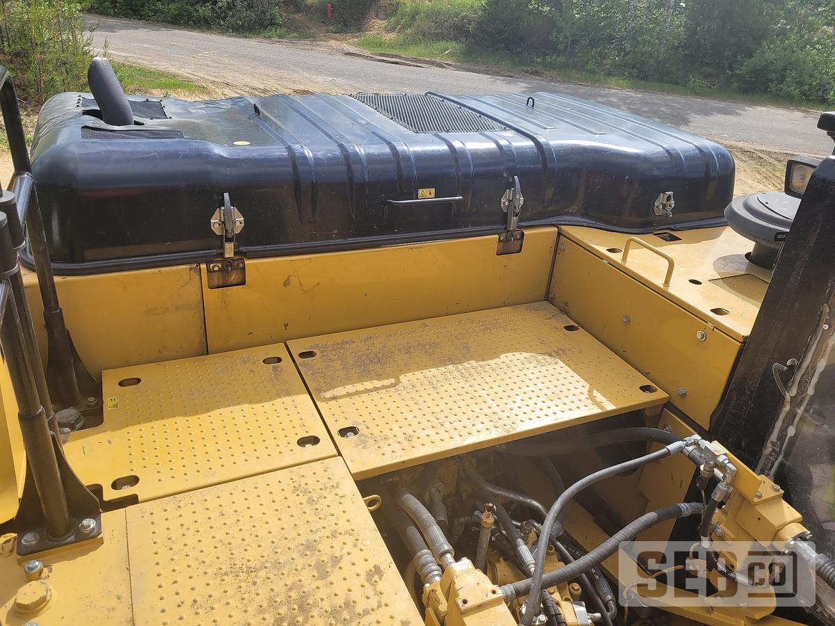 Used 2015 Caterpillar 326F