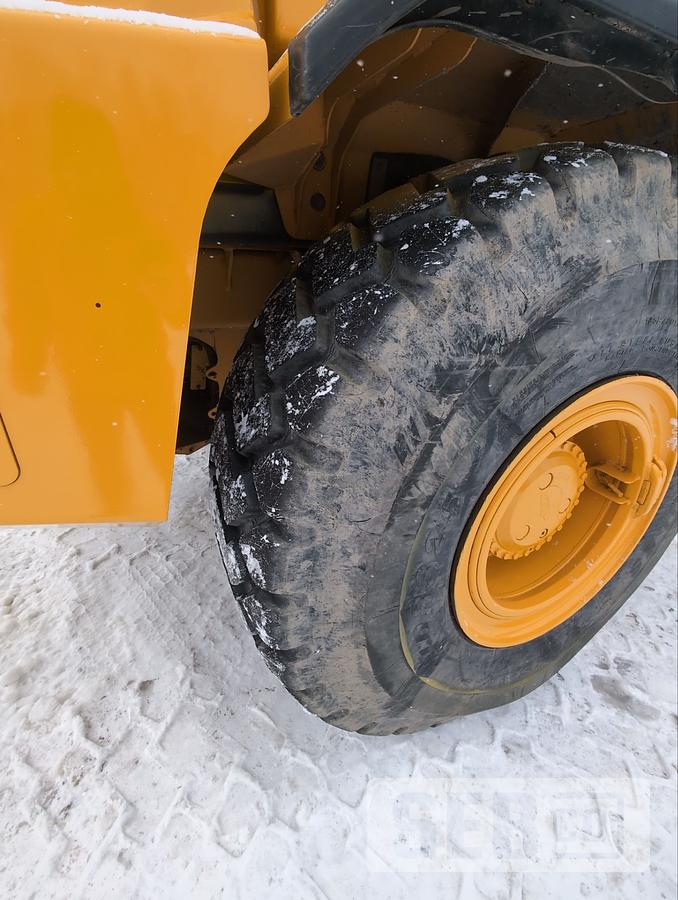 Used John Deere 300D