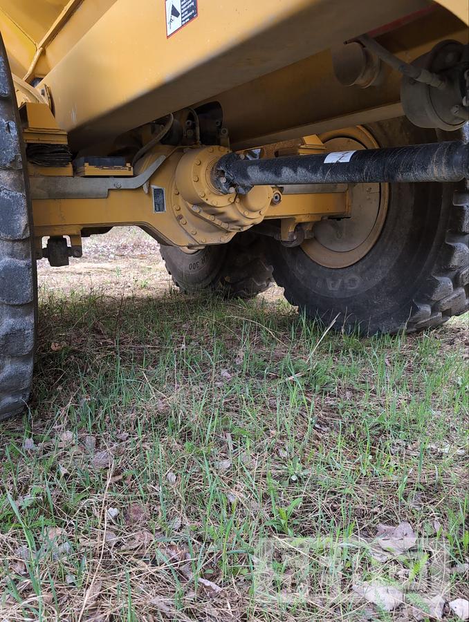 Used John Deere 250D 2015