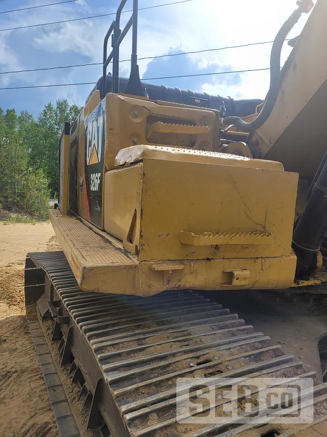 Used 2015 Caterpillar 326F