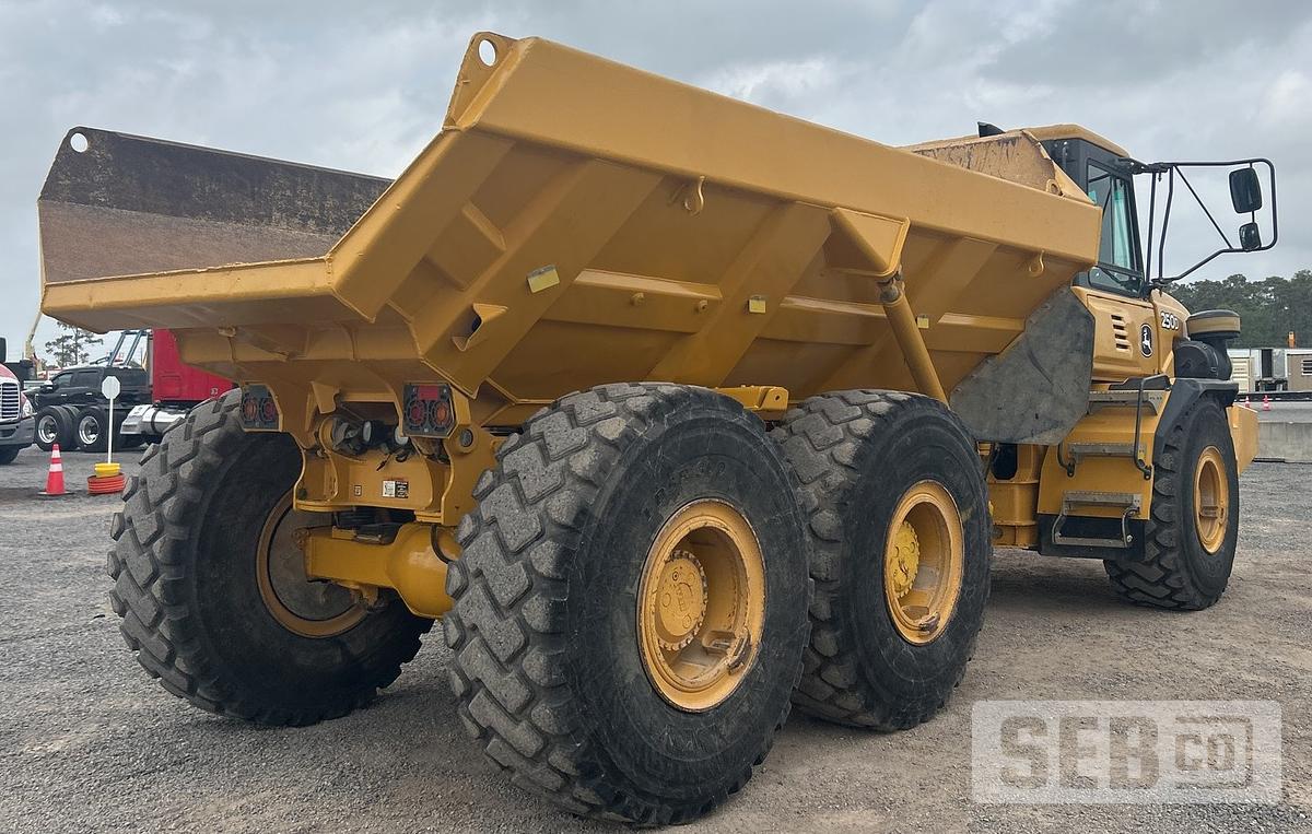 Used John Deere 250D 2015