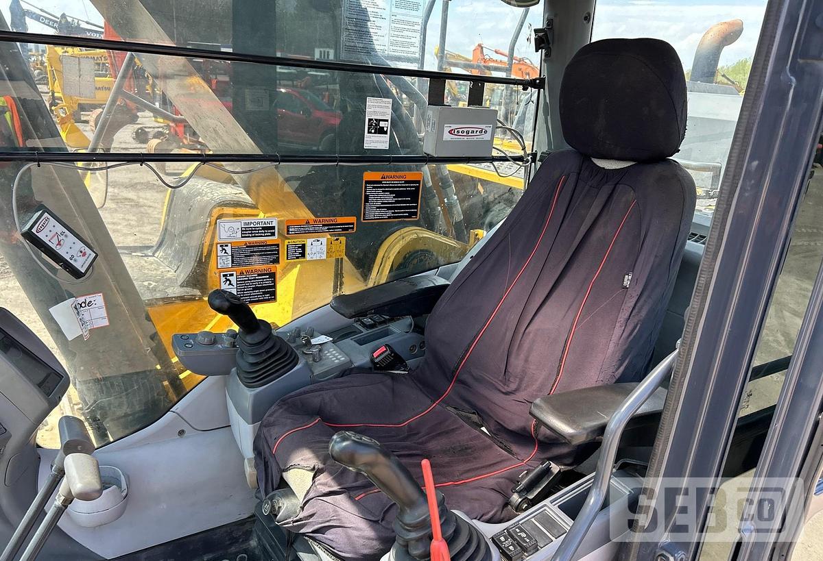 Used Deere 350GLC 2017