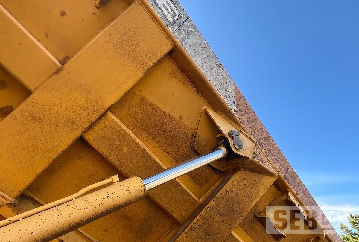 Used JOHN DEERE 350D 2006