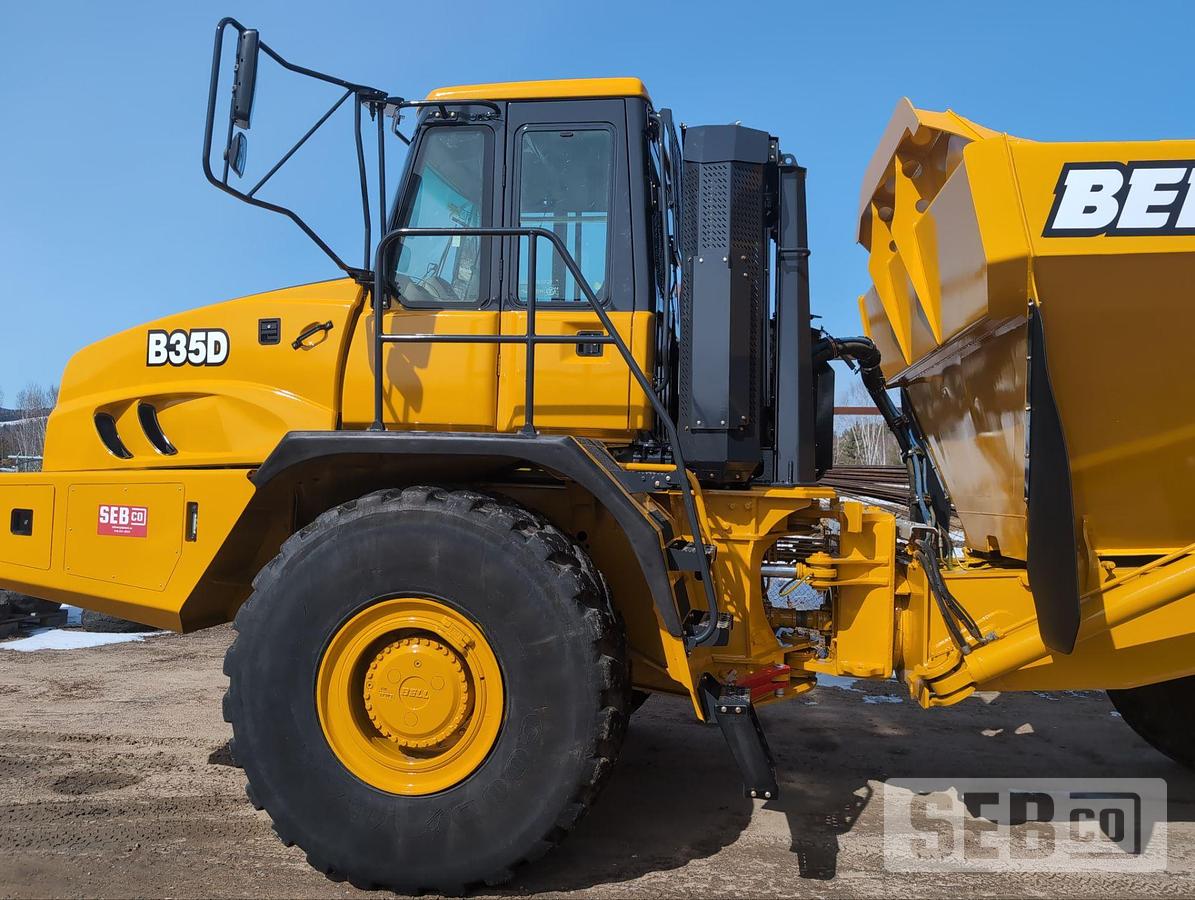 Used 2015 Bell B35D