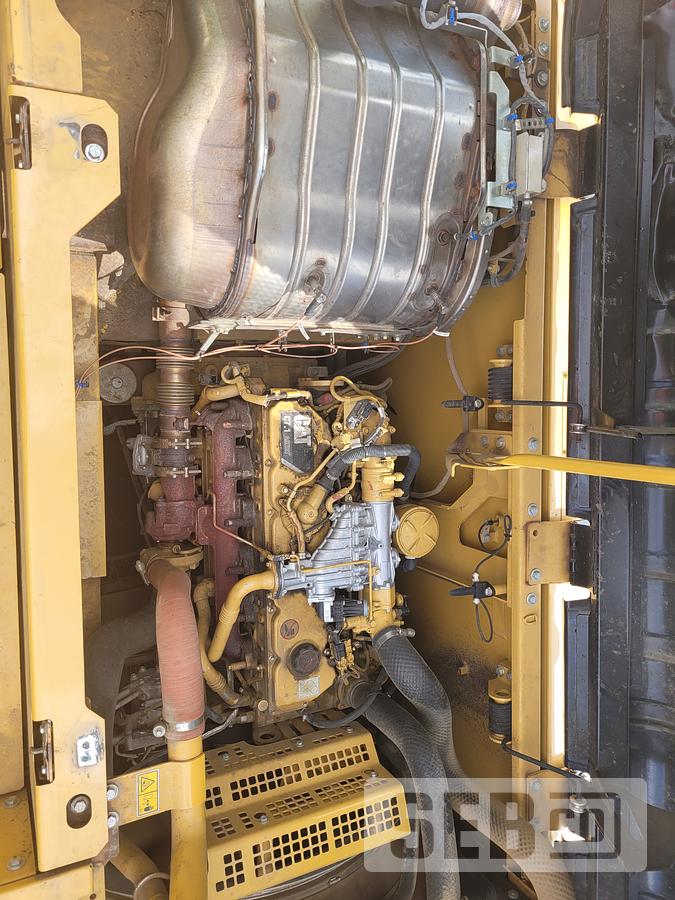 Used 2015 Caterpillar 326F