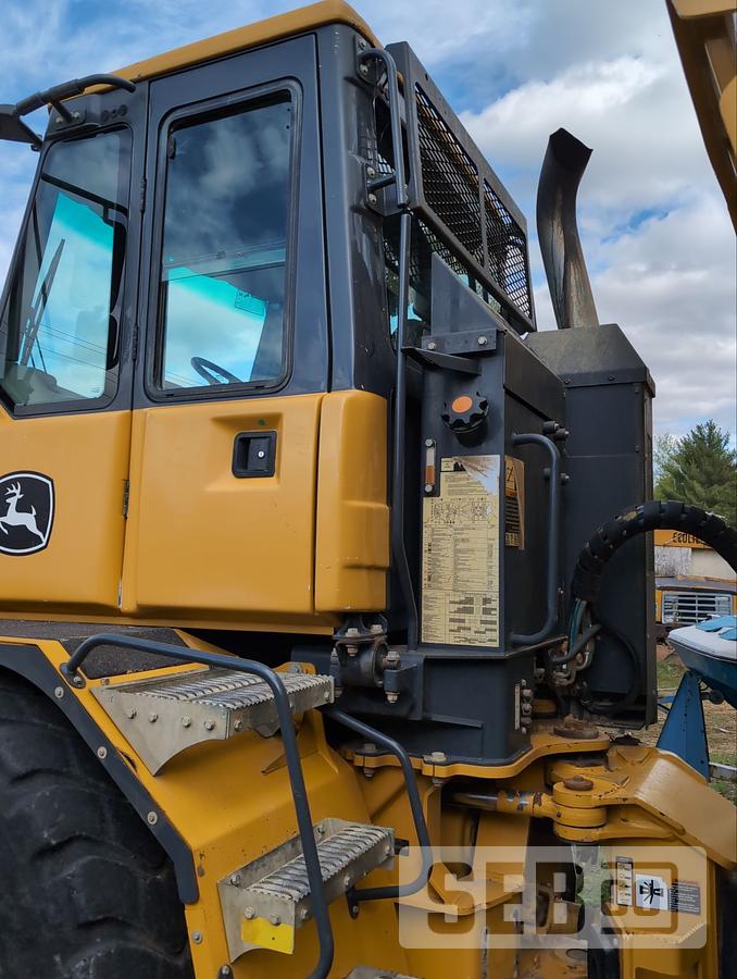 Used John Deere 250D 2015