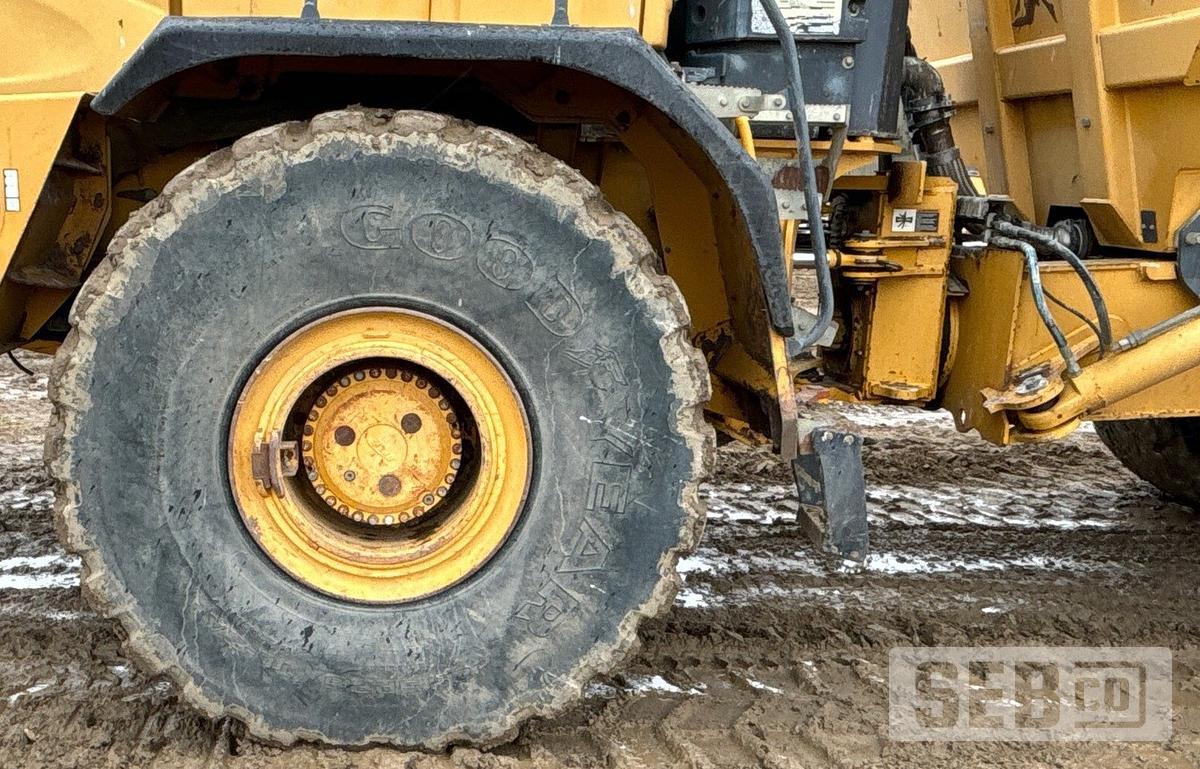Used John Deere 400D 