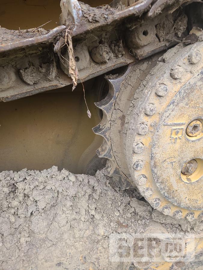 Used Caterpillar D6T