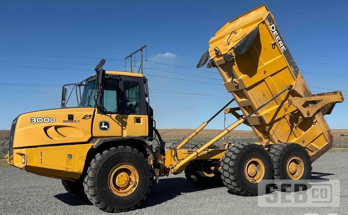 Used John Deere 300D 2013