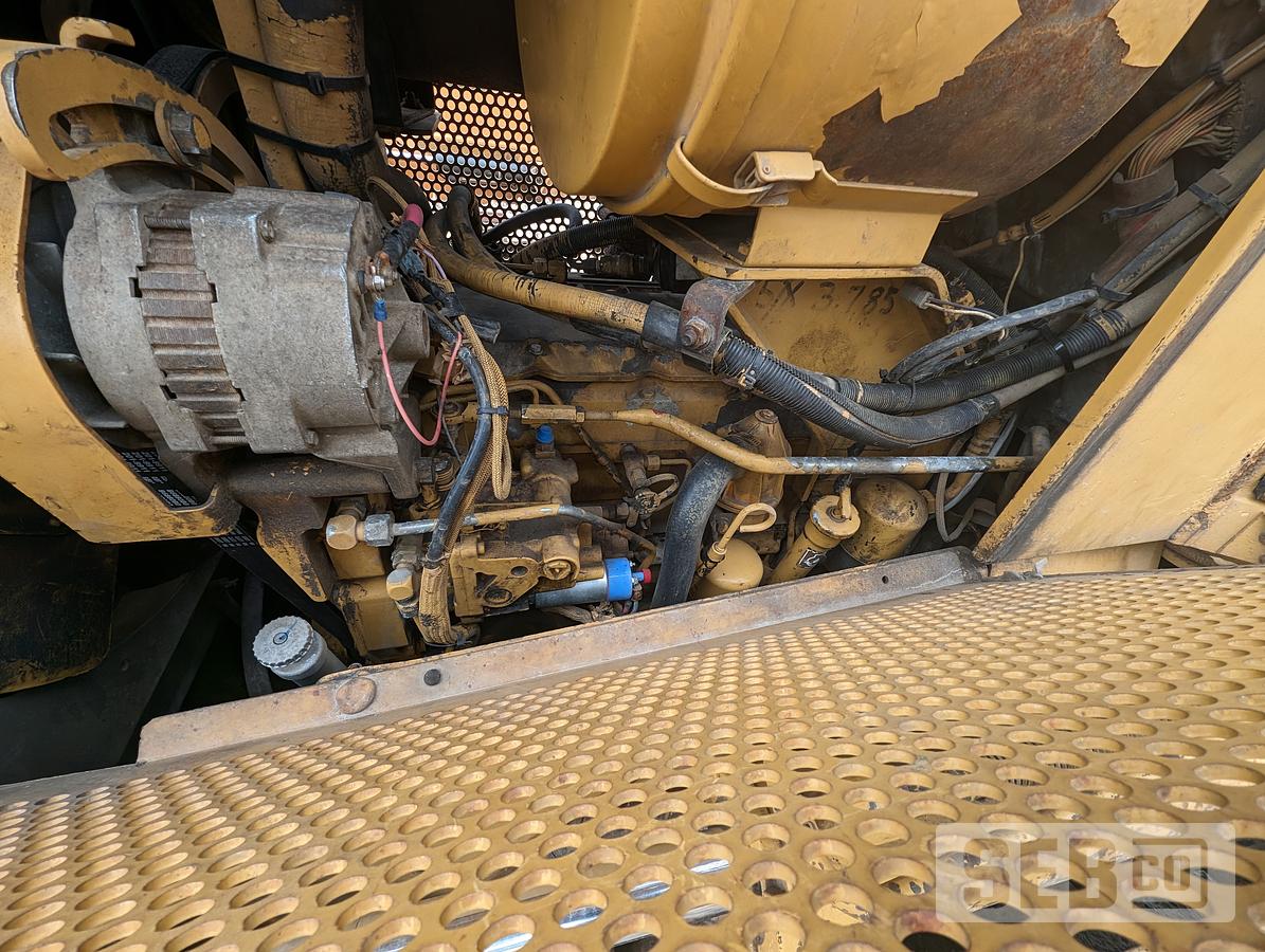 Used Caterpillar D6M 1998