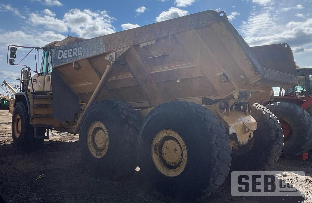 Used JOHN DEERE 350D 2006