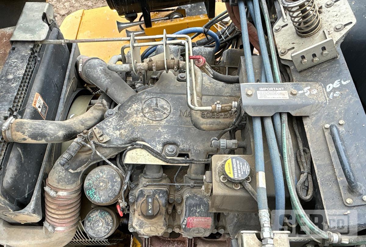 Used John Deere 400D 