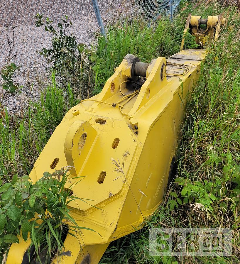 Used Komatsu PC750LC
