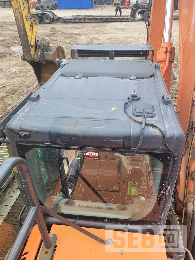 Used Hitachi ZX350