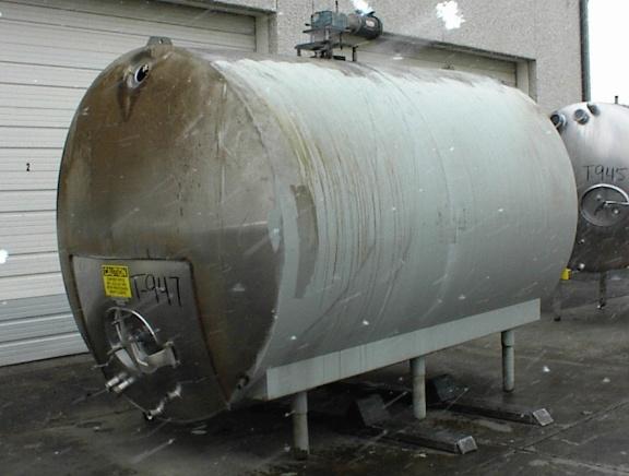 Usado 3000 GALLON STORAGE TANK.  CHERRY BURRELL MODEL GHW