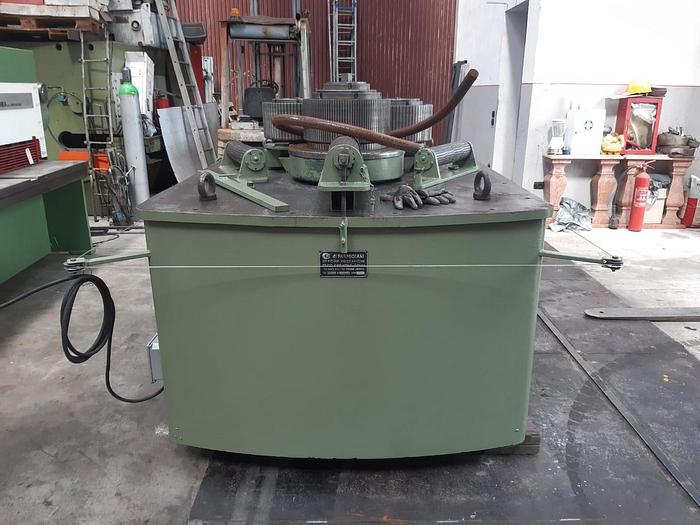 Usato CURVATRICE DI PROFILI MARCA PARMIGIANI