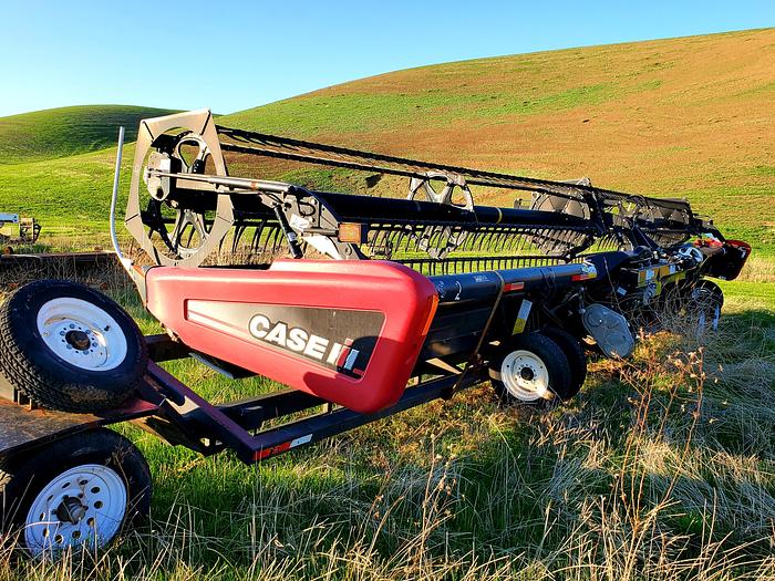 Used Case 8120 Combine w/ 40' Draper Head ** 1300 Sep Hrs **