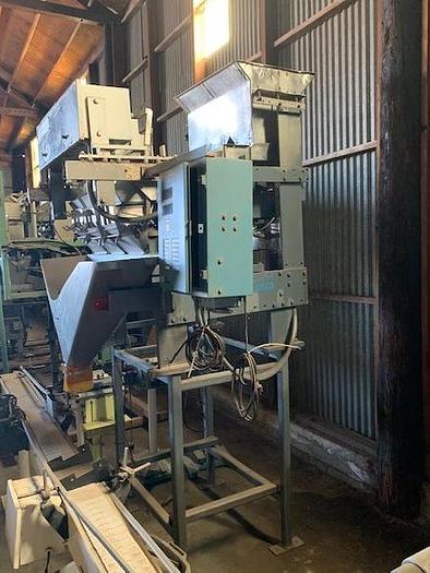 Used Triangle 3- Bucket Flexitron 1600 Linear Scale Filler