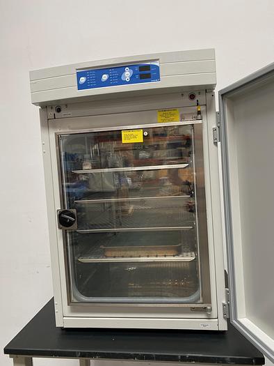 Used VWR 3074 Symphony CO2 Incubator 115V 60Hz