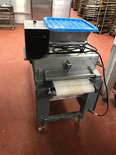 Used Oddy Novatek 2 2-pocket divider with pinning machine