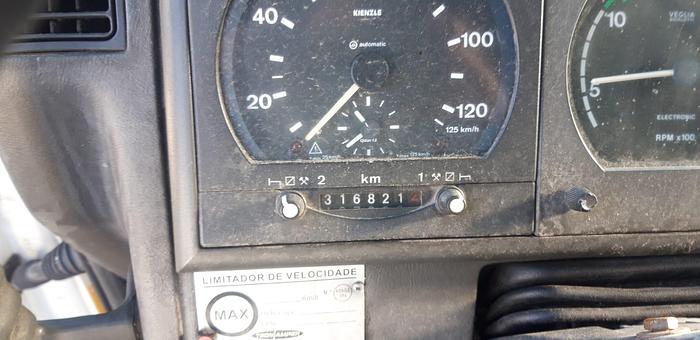 Usado 1996 IVECO  Eurotech 440E42 EURO 2 tractor unit