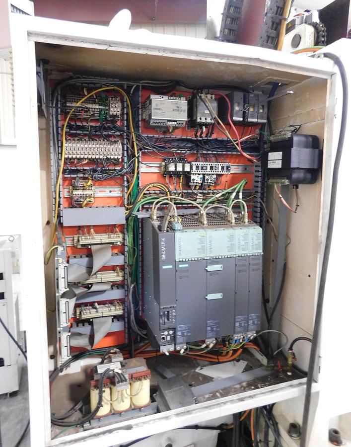 Used 2010 Fryer MC10 Vertical Machining Center MC10