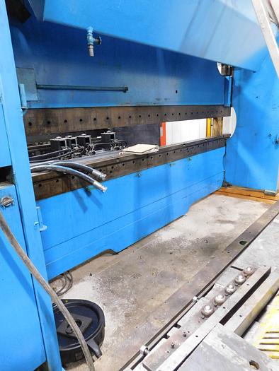 Used 1982 Cincinnati 14' x 175 Ton Hydraulic Press Brake 175CVx12