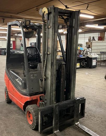 Used 2010 Linde 3100 Indoor Forklift H16T-03