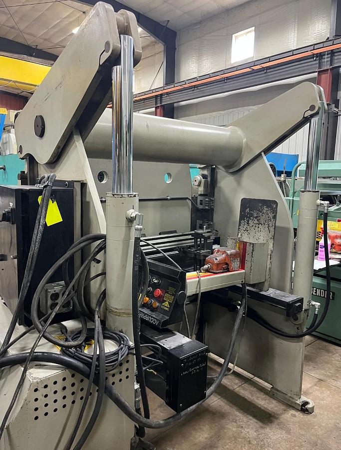 Used Accurpress CNC 6' x 60 Ton Hydraulic Press Brake 7606