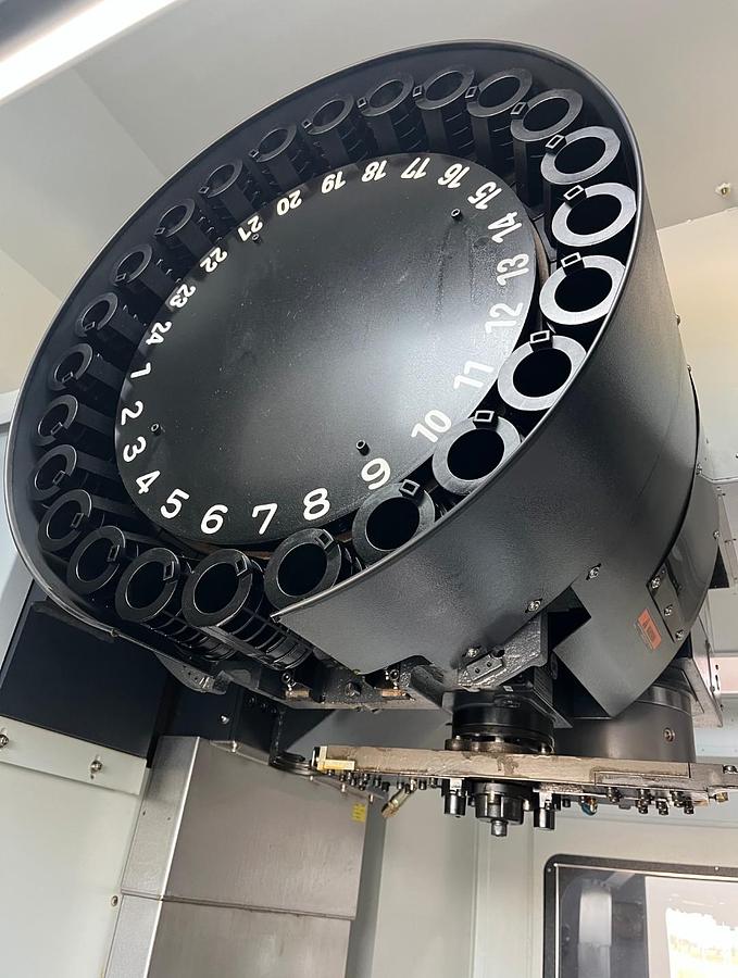 SALE!! LEADWELL V-42AF 3 Axis Vertical Machining Center