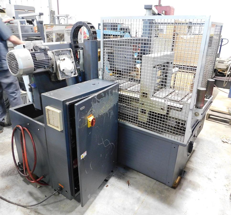 Used Hyd-Mech HSV250 10" x 10" Horizontal Automatic Bandsaw HSV250