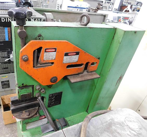 Used Mubea 28 Ton Hydraulic Ironworker HPS-250