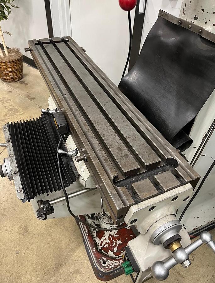 Used 2000 Acra Vertical Milling Machine MM2V