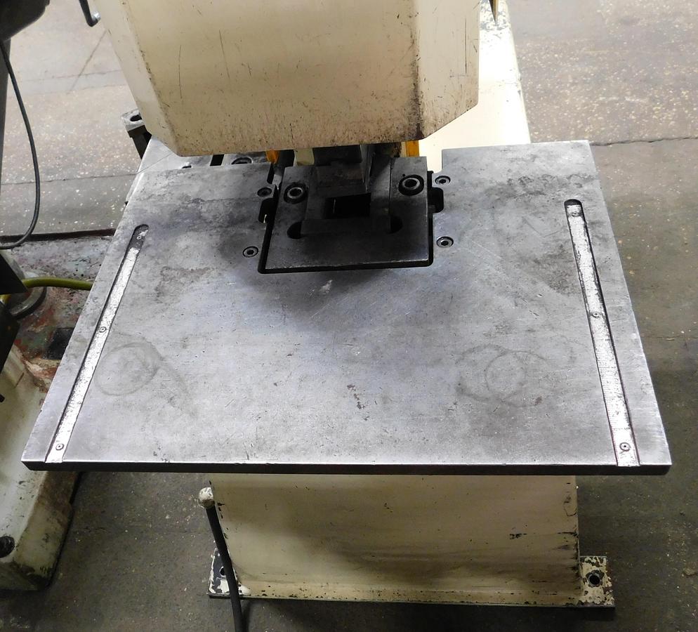 Used 1998 Geka 55 Ton Hydraulic Ironworker Hydrocrop 55A